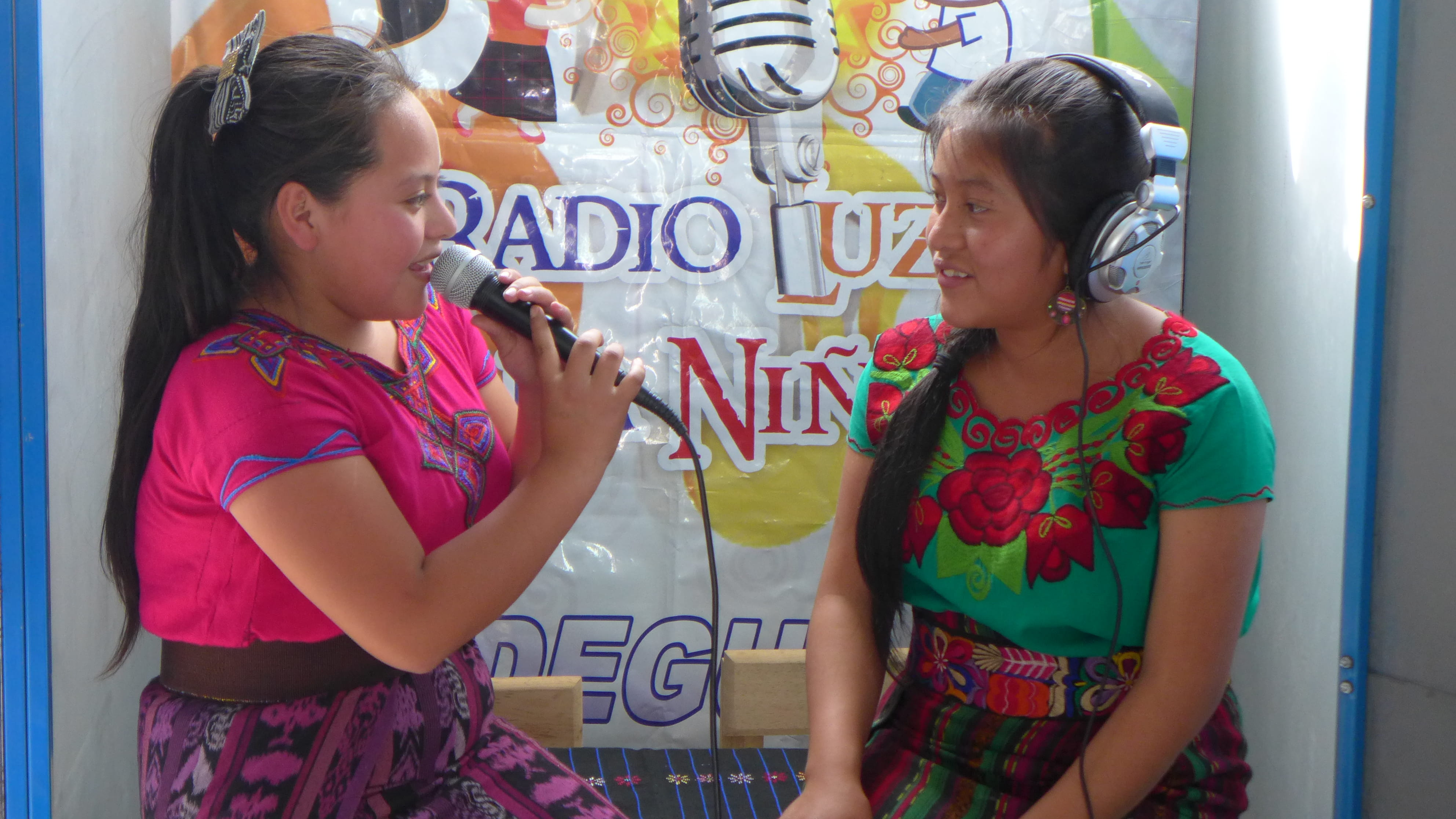 Kinder in der Schule - Projekt Nr.: 80039 - Schulbesuch am 03.08.2018 in Quetzaltenango. Foto: Christian Herrmanny/Kindernothilfe  Interview Schule Radio