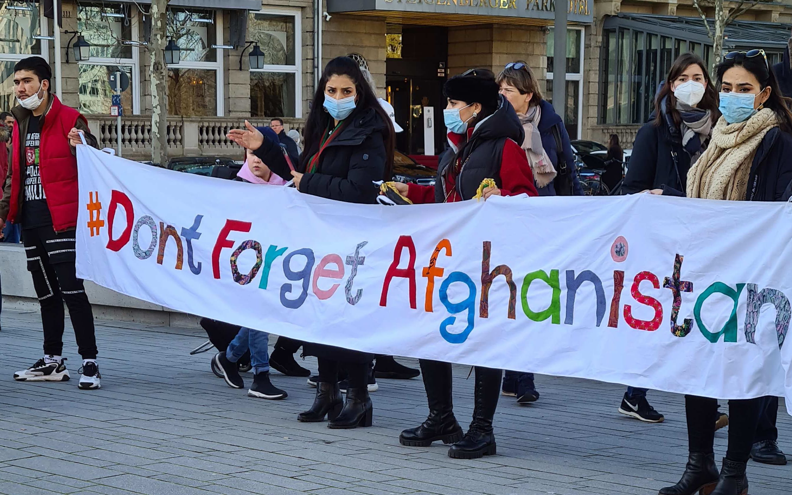 Demonstration am Aktionstag des Seebrücke-Bündnisses mit dem Thema "Don't forget Afghanistan" am 26. Februar 2022 unter Beteiligung der Kindernothilfe