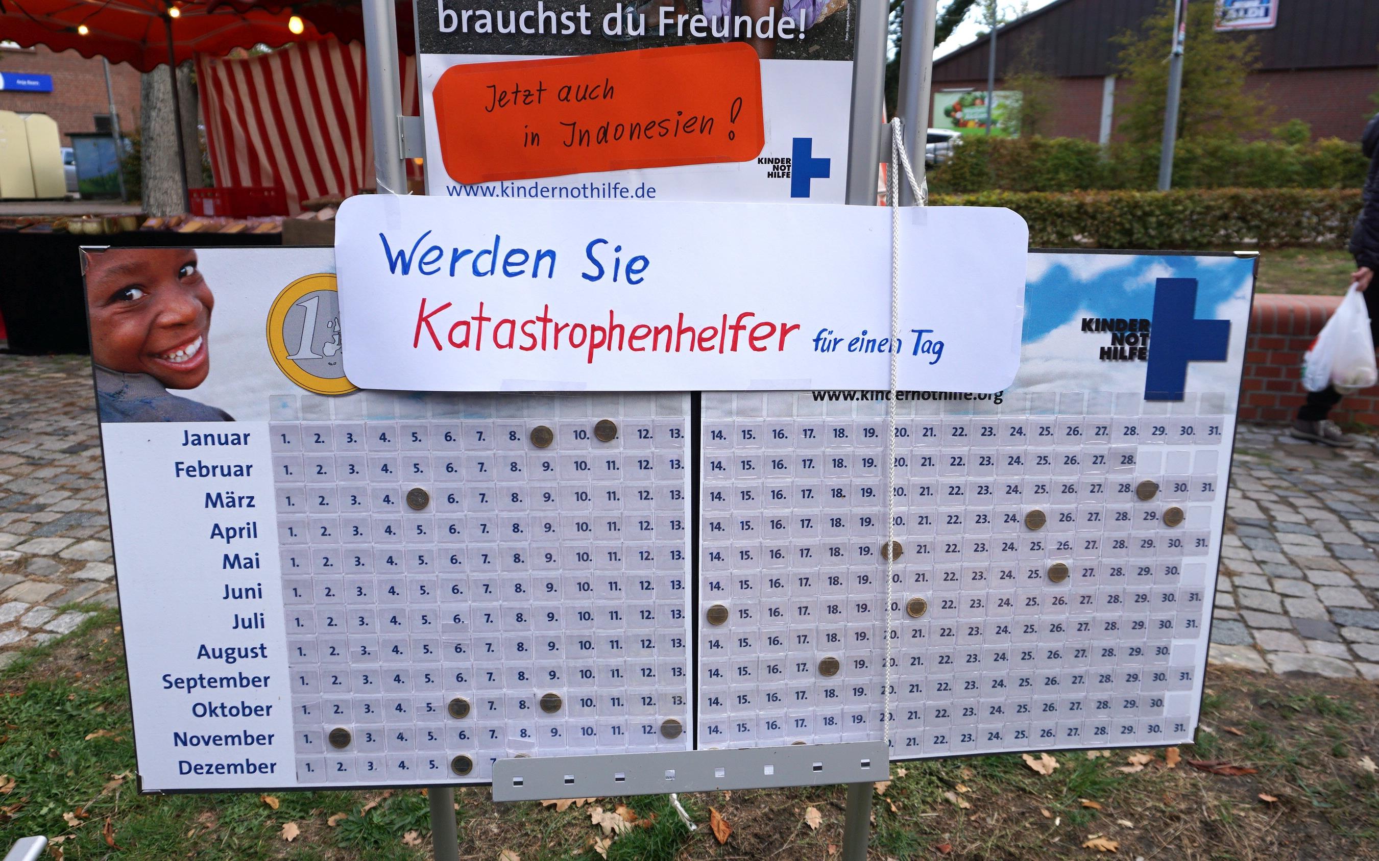 Reportage "Ein Dorf in Kindernothilfe-Hand"; Foto: gebastelter Spendenkalender (Quelle: Ralf Krämer / Kindernothilfe)