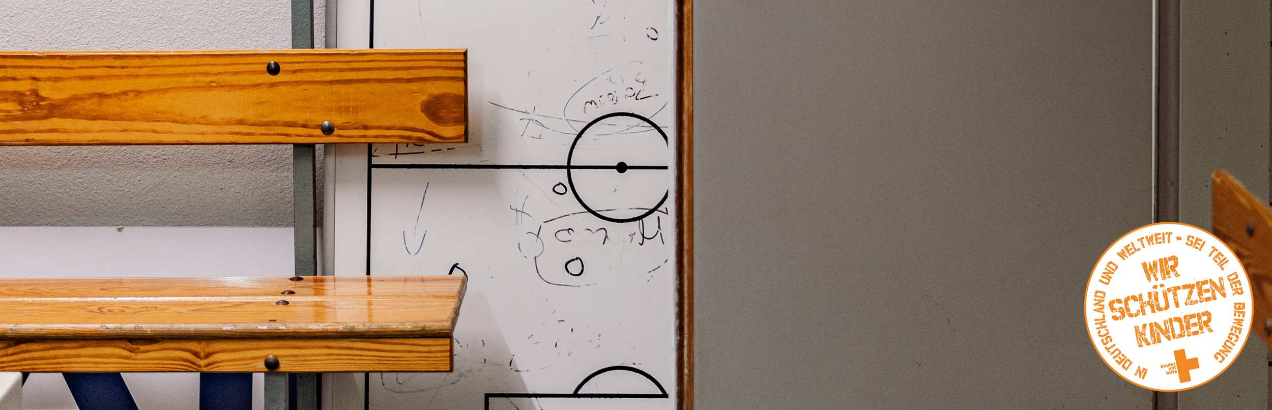 Eine Umkleidekabine eines Sportsvereins. Foto: Jakob Studnar Eine Umkleidekabine eines Sportsvereins. Foto: Jakob Studnar