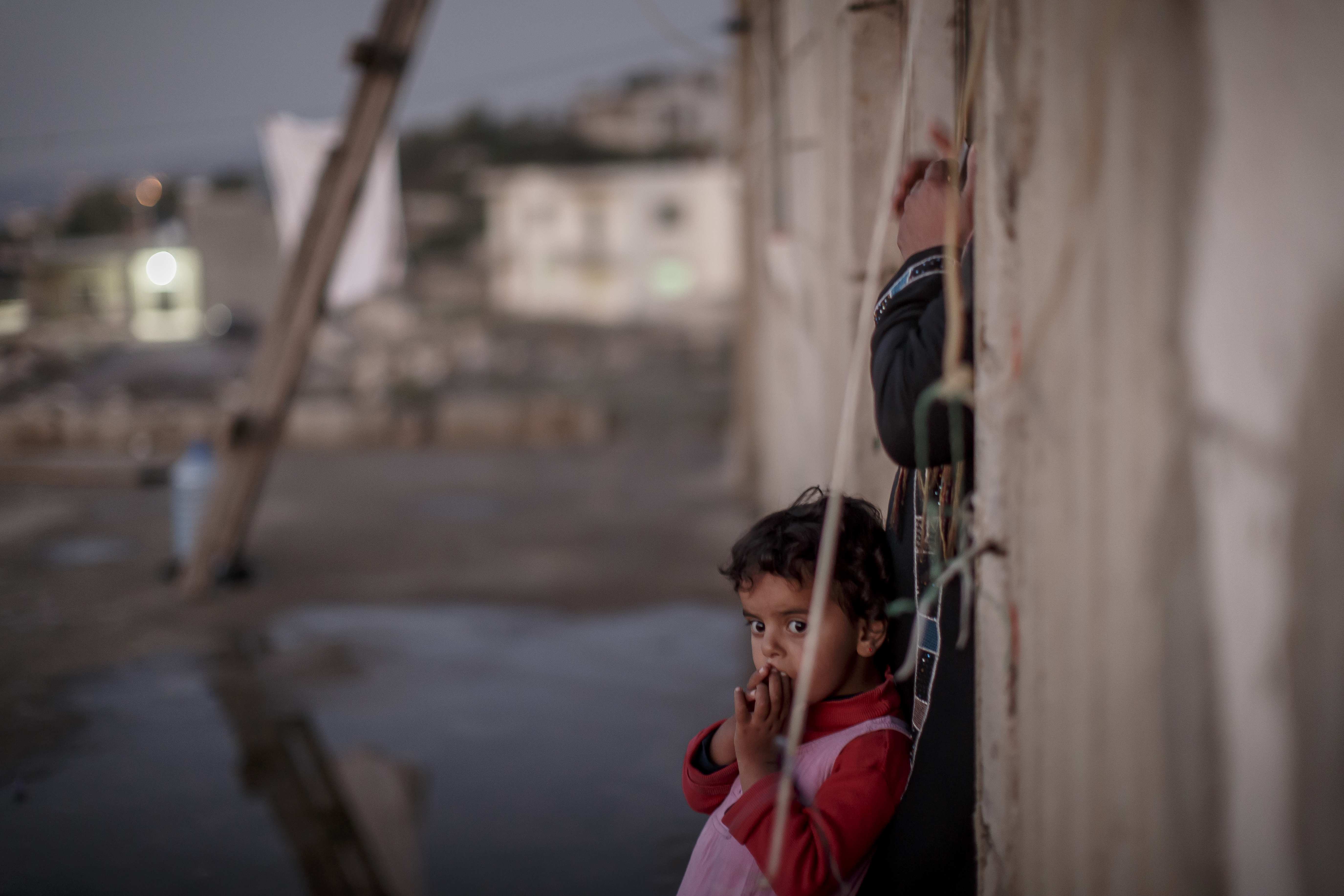 Ein kleines Kind aus Syrien musste in den Libanon flüchten. (Quelle: Jakob Studnar)