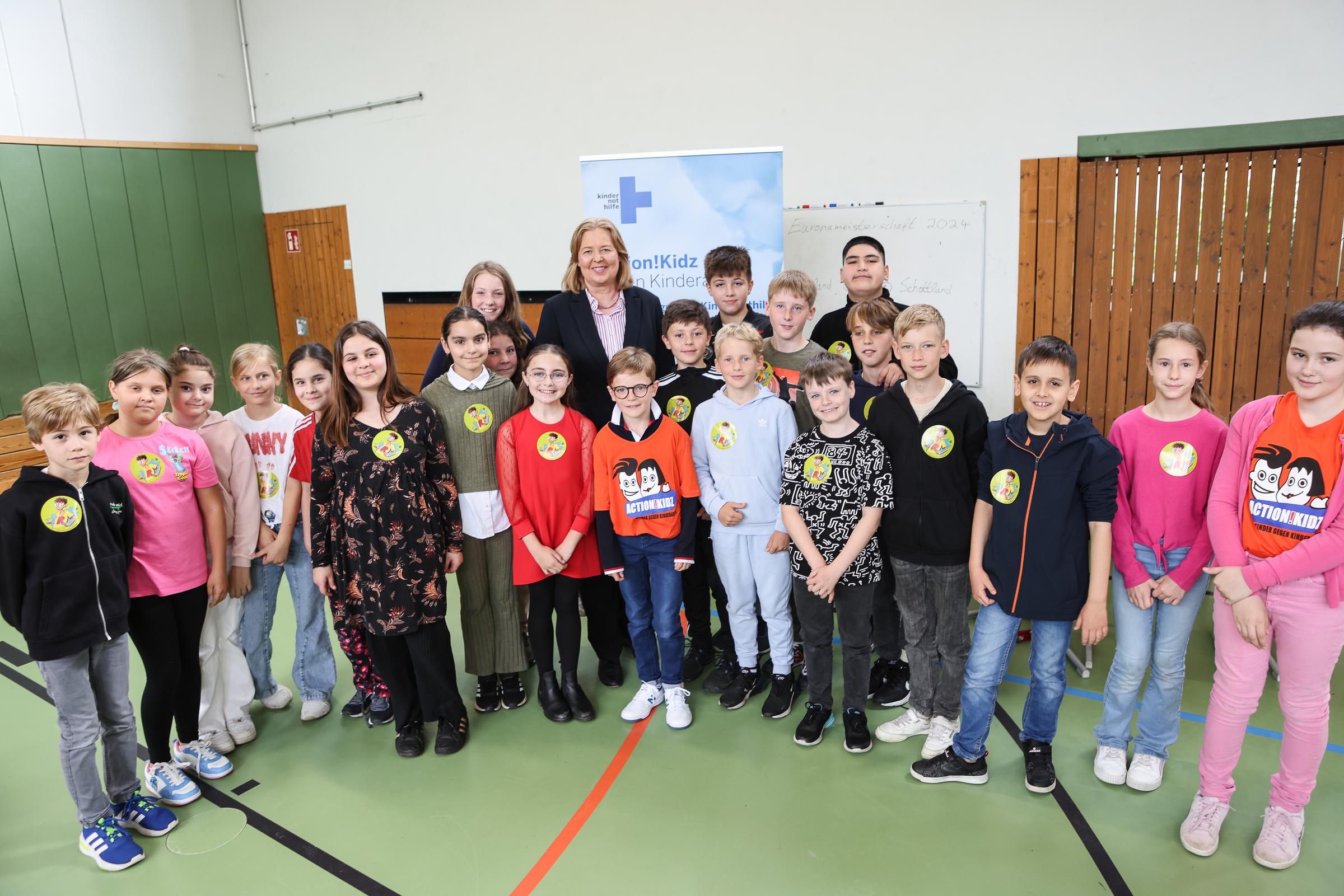 Bundestagspräsidentin Bärbel Bas beim Besuch der Albert-Schweitzer-Grundschule in Duisburg (Quelle: Ralf Krämer)
