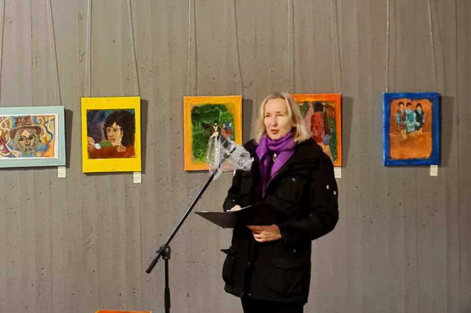 Katrin Weidemann hält eine Rede (Quelle: Kindernothilfe) Katrin Weidemann hält eine Rede (Quelle: Kindernothilfe)