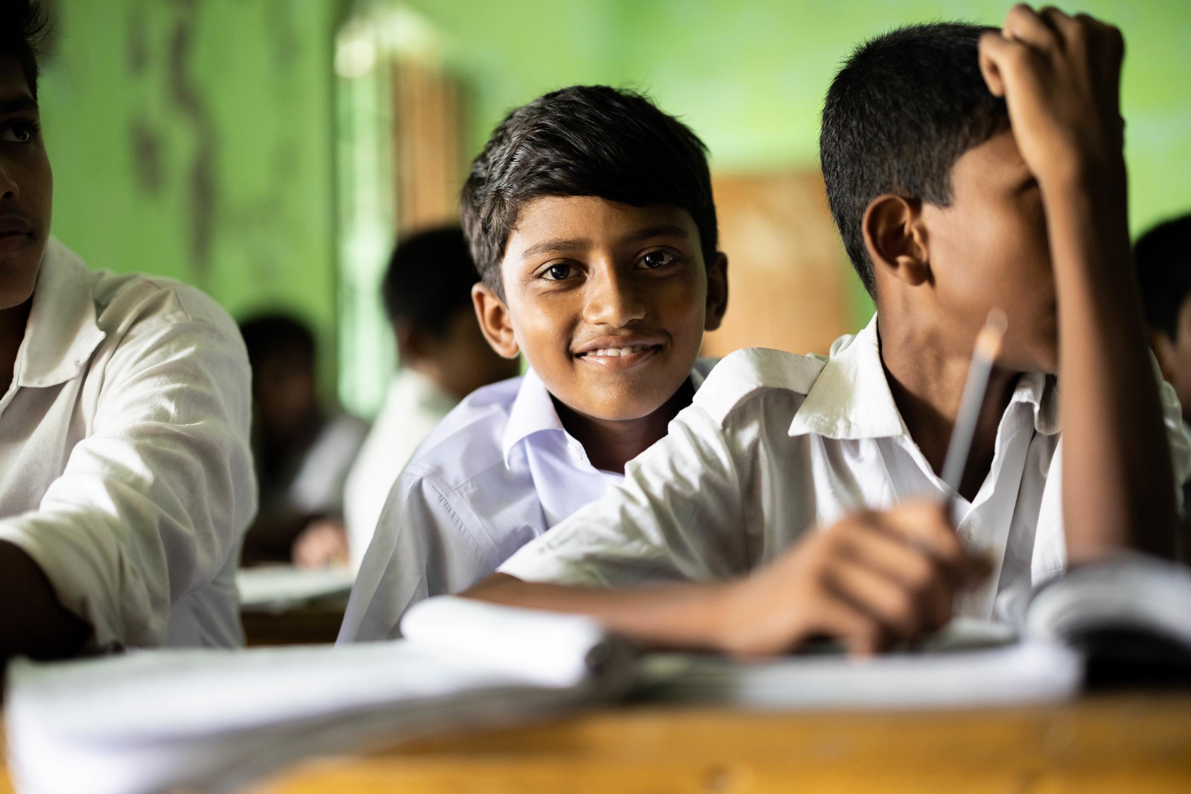 Schüler aus Bangladesch im Klassenraum